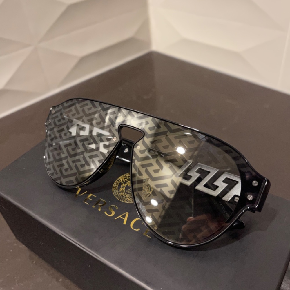 VERSACE LOGO MONOGRAM SUNGLASSES - Picture 9 of 14